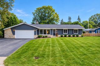 2410 Camelot DRIVE, Brookfield, WI 53045