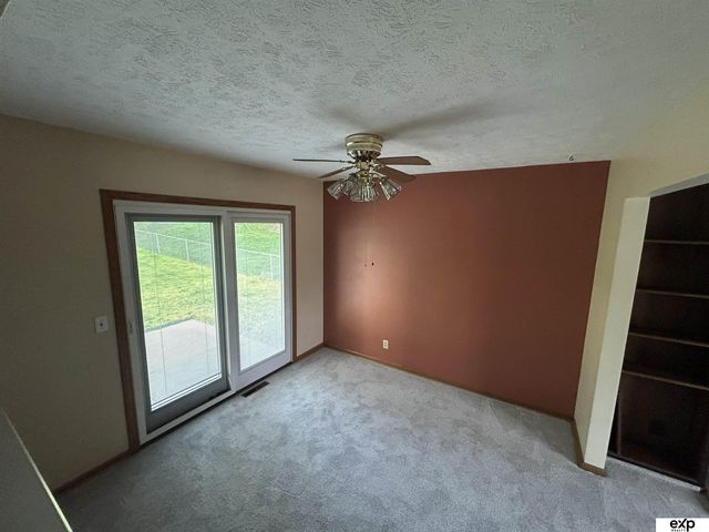 7547 Washington Street, Ralston, NE 68127