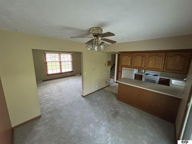 7547 Washington Street, Ralston, NE 68127