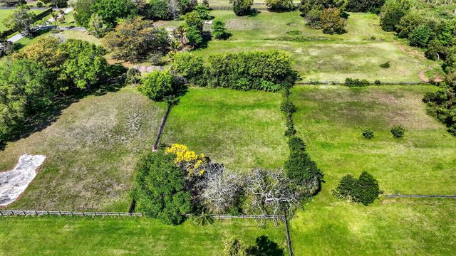 10245 La Reina Road, Delray Beach, FL 33446