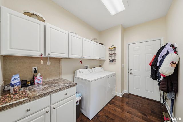 907 S 25th Street, Beatrice, NE 68310