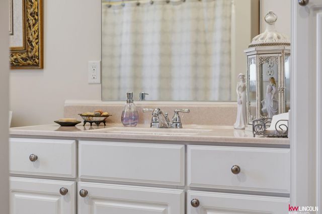 907 S 25th Street, Beatrice, NE 68310