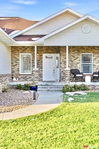 907 S 25th Street, Beatrice, NE 68310
