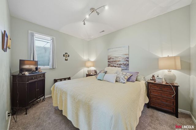 907 S 25th Street, Beatrice, NE 68310