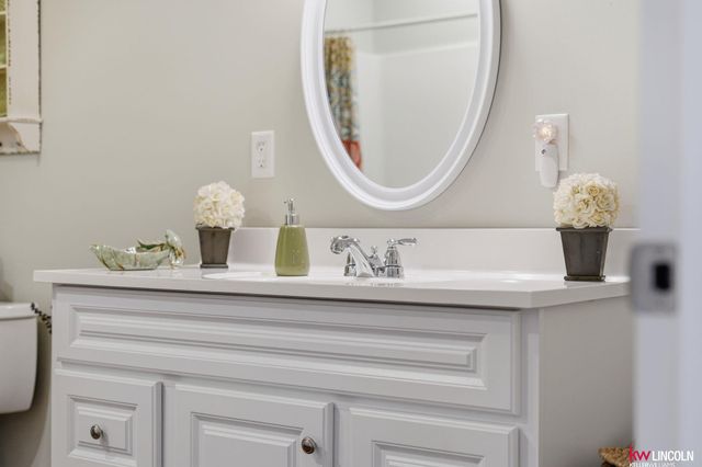 907 S 25th Street, Beatrice, NE 68310