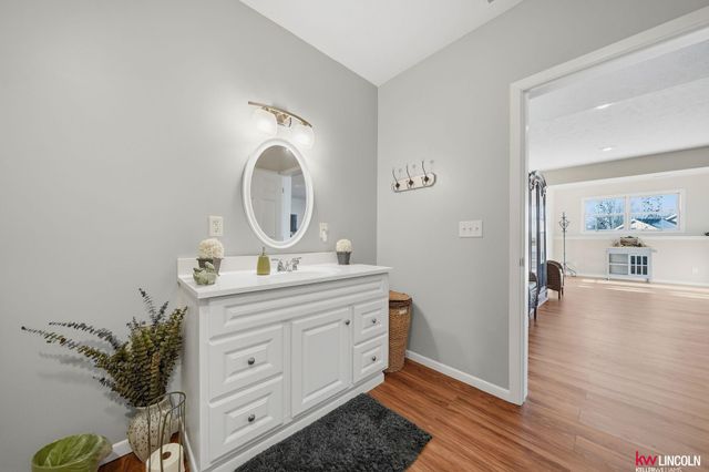 907 S 25th Street, Beatrice, NE 68310