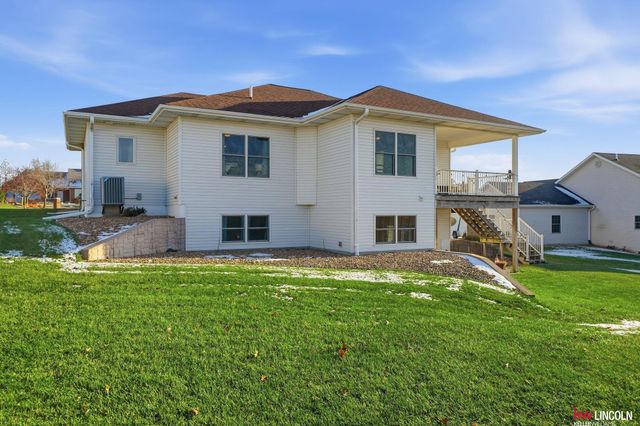 907 S 25th Street, Beatrice, NE 68310