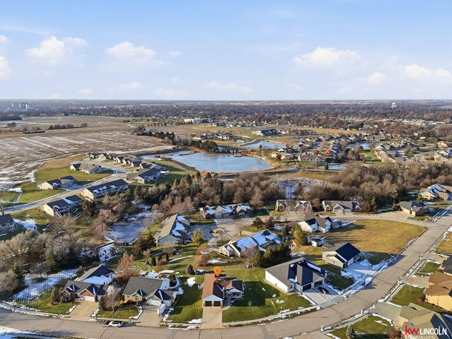 907 S 25th Street, Beatrice, NE 68310