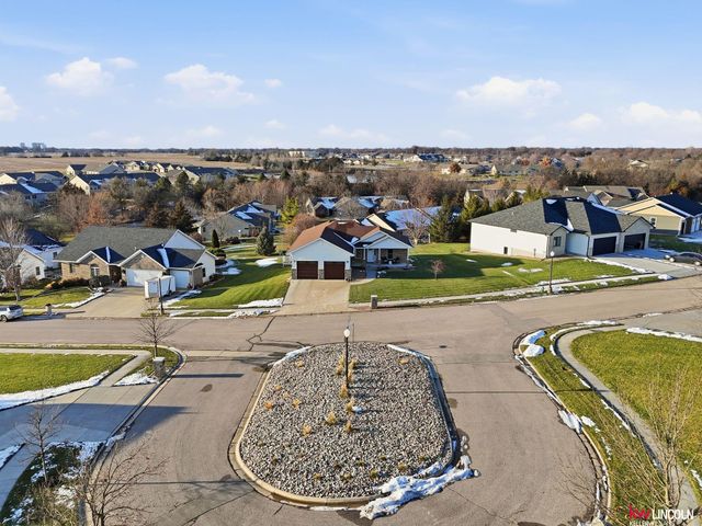 907 S 25th Street, Beatrice, NE 68310