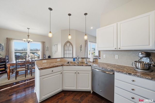 907 S 25th Street, Beatrice, NE 68310