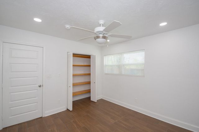 1120 Mobile Drive, Pasadena, TX 77506