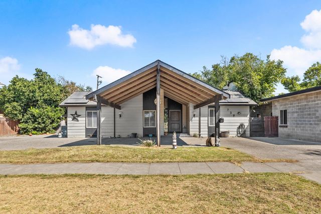 738 Webster St, Colusa, CA 95932