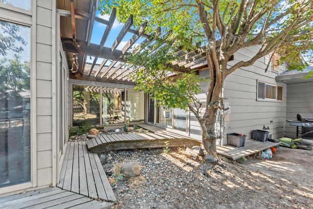 738 Webster St, Colusa, CA 95932