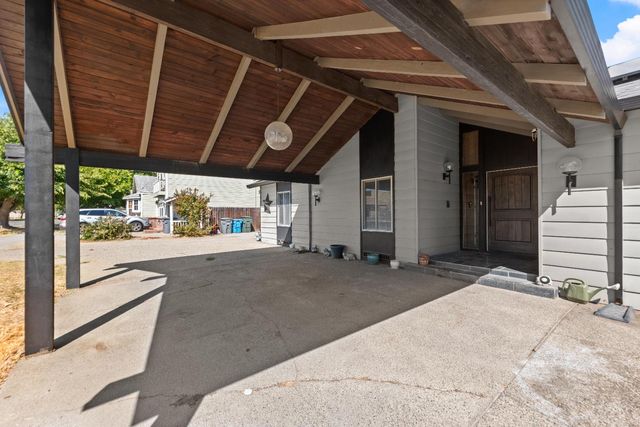 738 Webster St, Colusa, CA 95932