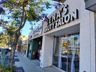 10021 Commerce Avenue, Tujunga, CA 91042