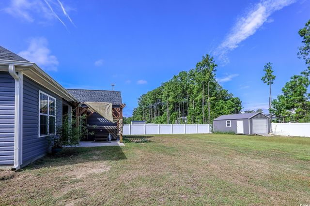 2295 Vaught Rd., Galivants Ferry, SC 29544