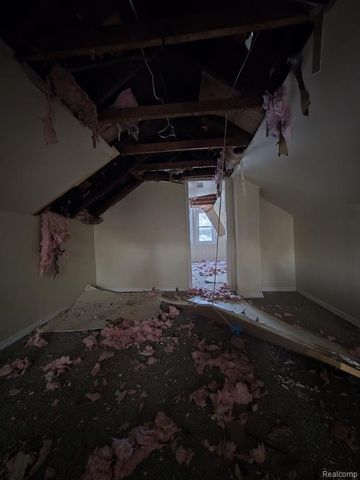 7092 Meadow Avenue, Warren, MI 48091