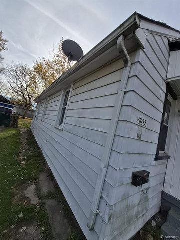 7092 Meadow Avenue, Warren, MI 48091