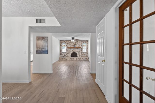 618 N Eastview Avenue, Tucson, AZ 85710