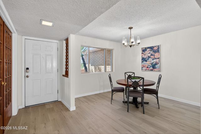 618 N Eastview Avenue, Tucson, AZ 85710