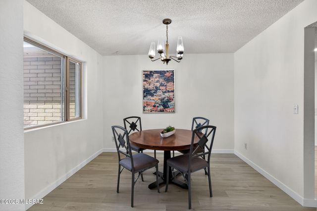 618 N Eastview Avenue, Tucson, AZ 85710