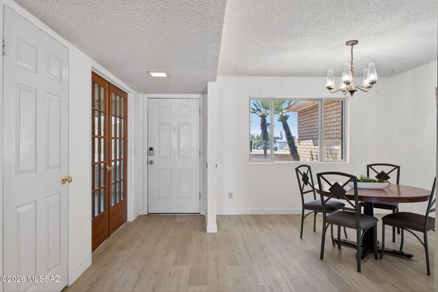 618 N Eastview Avenue, Tucson, AZ 85710