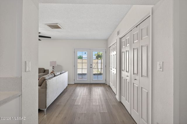 618 N Eastview Avenue, Tucson, AZ 85710