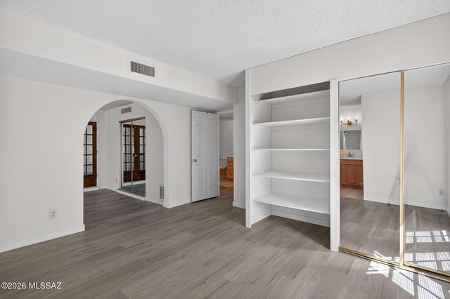 618 N Eastview Avenue, Tucson, AZ 85710