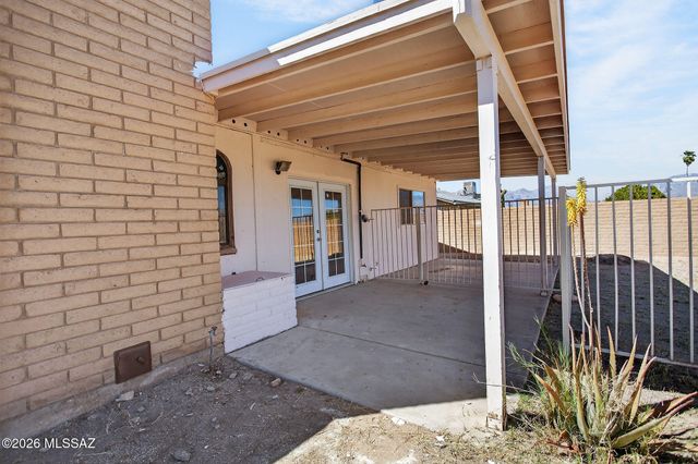 618 N Eastview Avenue, Tucson, AZ 85710