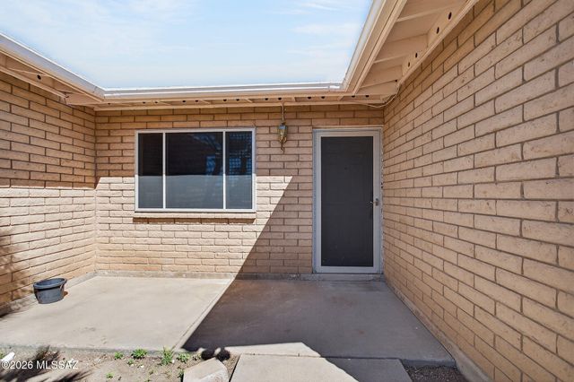 618 N Eastview Avenue, Tucson, AZ 85710