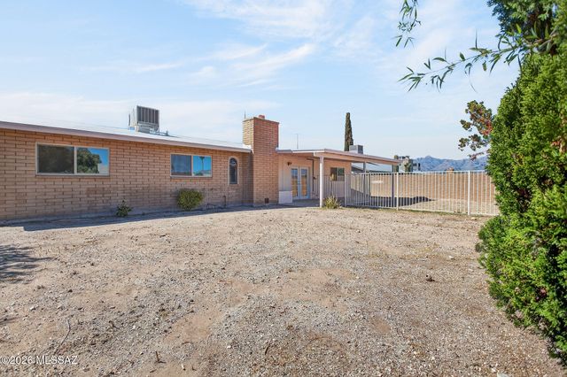 618 N Eastview Avenue, Tucson, AZ 85710
