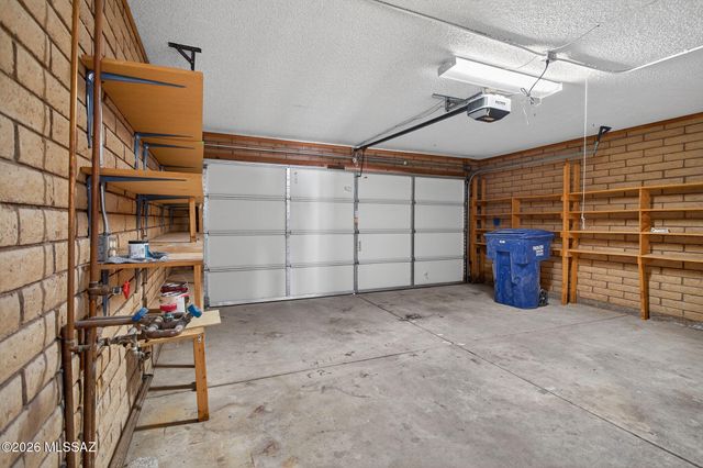 618 N Eastview Avenue, Tucson, AZ 85710