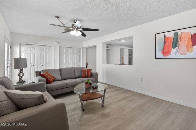 618 N Eastview Avenue, Tucson, AZ 85710