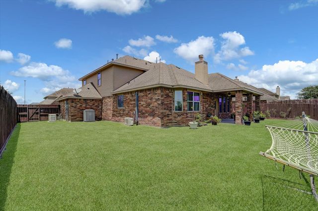 11722 Eagle Ridge Drive, Mont Belvieu, TX 77535