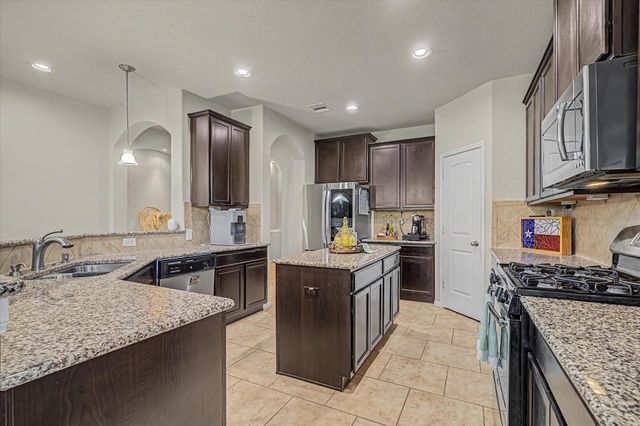 11722 Eagle Ridge Drive, Mont Belvieu, TX 77535
