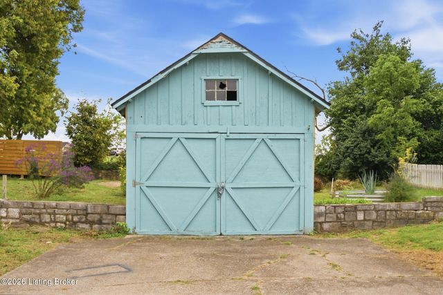 118 Elkhorn Dr, Frankfort, KY 40601