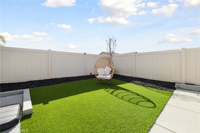 31814 English Court, Menifee, CA 92584