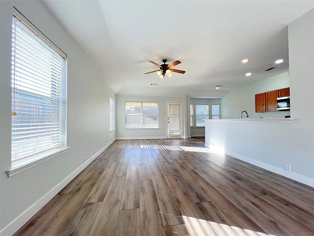 8724 Chisholm Trail, Cross Roads, TX 76227