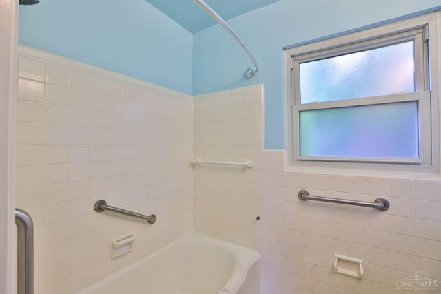 6411 Stover Avenue, Cincinnati, OH 45237