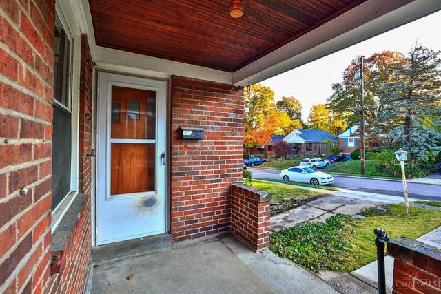 6411 Stover Avenue, Cincinnati, OH 45237