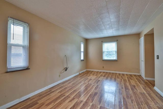 6411 Stover Avenue, Cincinnati, OH 45237