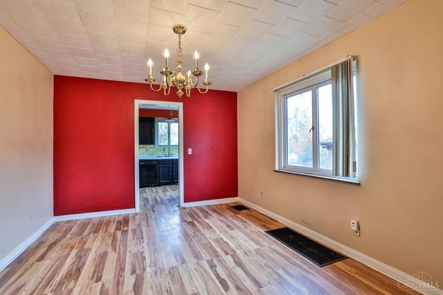 6411 Stover Avenue, Cincinnati, OH 45237