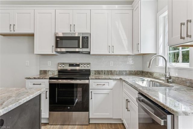 208 Skimino RD, Williamsburg, VA 23188