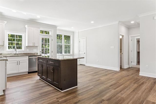 208 Skimino RD, Williamsburg, VA 23188
