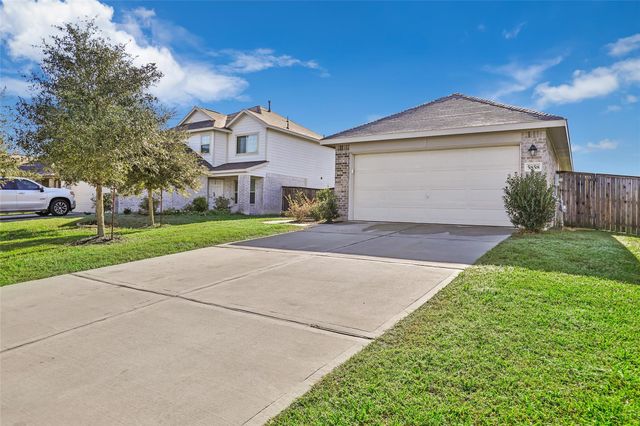 5858 Rosehill Forest Lane, Porter, TX 77365