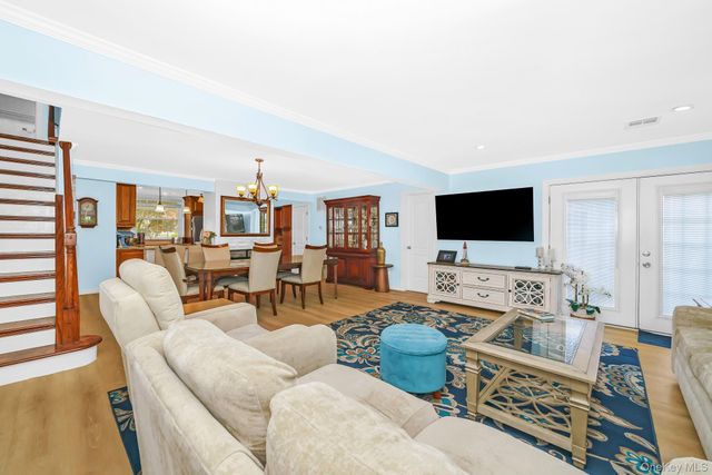 87 Tardy Lane N, Wantagh, NY 11793