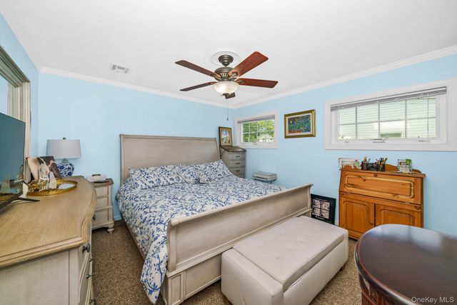 87 Tardy Lane N, Wantagh, NY 11793
