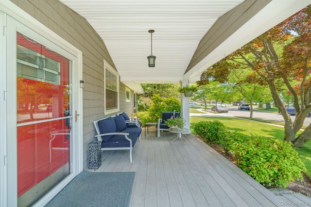 87 Tardy Lane N, Wantagh, NY 11793