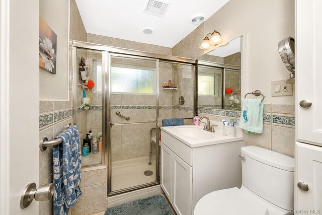 87 Tardy Lane N, Wantagh, NY 11793
