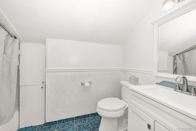 87 Tardy Lane N, Wantagh, NY 11793